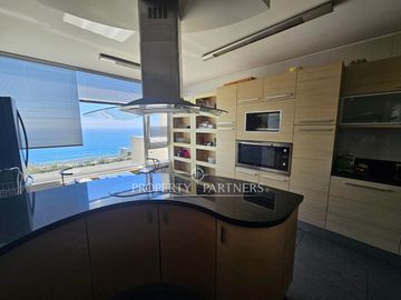 Gran departamento con vista despejada al mar en exclusivo sector de Reñaca