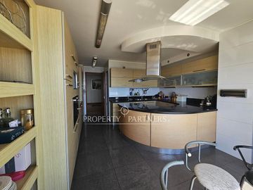 Gran departamento con vista despejada al mar en exclusivo sector de Reñaca