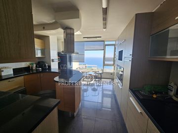 Gran departamento con vista despejada al mar en exclusivo sector de Reñaca