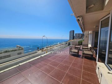 Gran departamento con vista despejada al mar en exclusivo sector de Reñaca