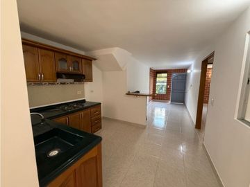 Casa de primer piso ubicada en El Carmen de Viboral