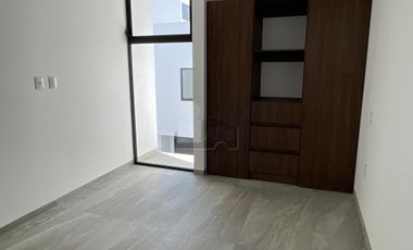 Casa Nueva en venta en Juriquilla con 3 recámaras cada una con baño
