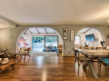 Acogedora casa completamente remodelada en Los Domínicos.