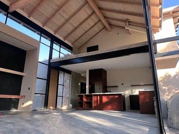 Venta de Casa en Privada con Seguridad, viñedos y Olivos en Valle de Guadalupe