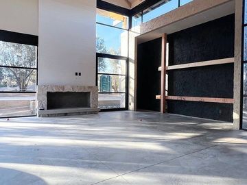 Venta de Casa en Privada con Seguridad, viñedos y Olivos en Valle de Guadalupe
