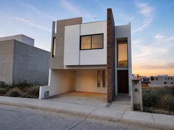 CASA EN VENTA EN CENNET - $3.60 MDP