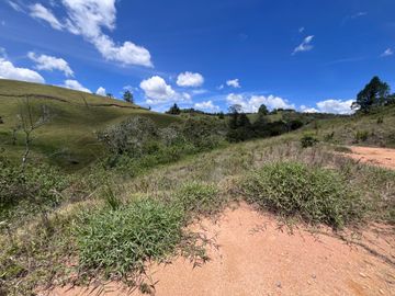 LOTE EN PARCELACI´ON ENTRE SAN ANTONIO Y LA CEJA