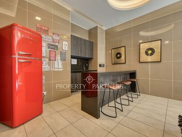 Moderno departamento de 2 dormitorios estilo mariposa en Plaza Egaña