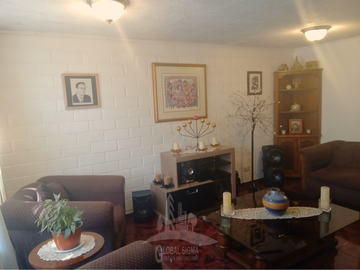 Se vende casa cercana a metro Laguna Sur. Pudahuel