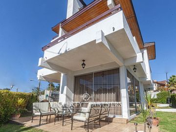Hermosa casa en venta con excelentes terminaciones en Jardin del Mar, Reñaca Viña del Mar