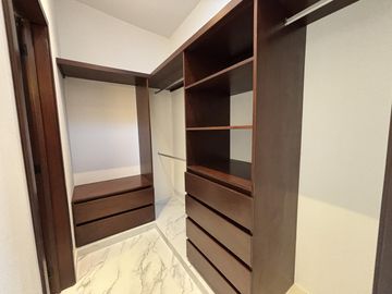 PUNTO LOMAS, Casa en VENTA de una planta, con jardin y 2 recamaras