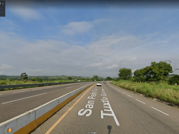 SE RENTA TERRENO SOBRE CARRETERA INTERNACIONAL OCOZOCOAUTLA