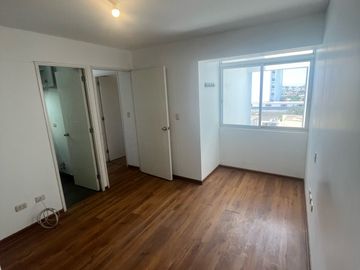 Departamento - Santiago de Surco