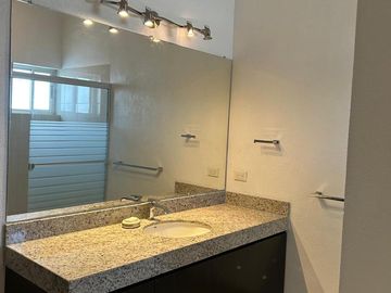 CASA en VENTA en ALMENA I VALLE PONIENTE Santa Catarina Nuevo León