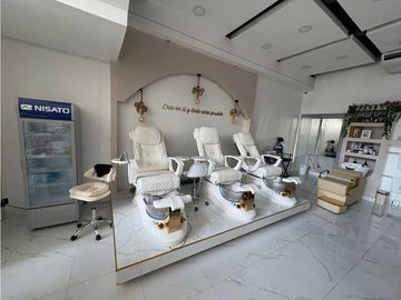 🚀SAN FRANCISCO- Local de 160 m² en Plaza Comercial A.A