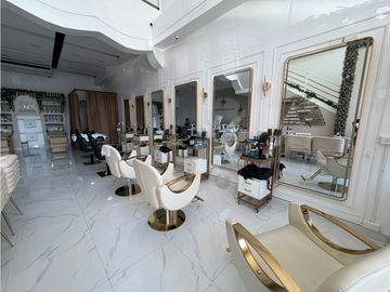 🚀SAN FRANCISCO- Local de 160 m² en Plaza Comercial A.A