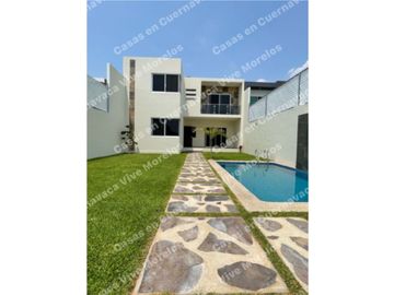 EN VENTA CASA NUEVA EN RESIDENCIAL A 5 MIN DE SUR DE CUERNA
