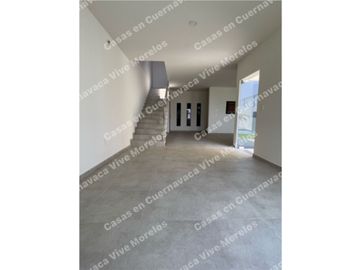 EN VENTA CASA NUEVA EN RESIDENCIAL A 5 MIN DE SUR DE CUERNA