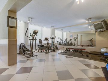 ¡Tu nuevo hogar en Las Condes te espera!   Vive en un sector residencial, cercano Metro Manquehue.