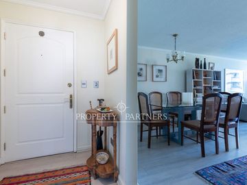 ¡Tu nuevo hogar en Las Condes te espera!   Vive en un sector residencial, cercano Metro Manquehue.