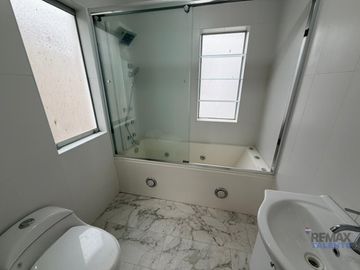 Hermoso Departamento Flat En Venta En Urb Alpamayo, límite con La Molina