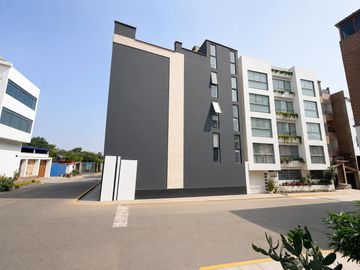 Hermoso Departamento Flat En Venta En Urb Alpamayo, límite con La Molina