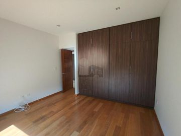 Departamento En Venta / Renta de 3 Recámaras en Colonia Jardín, San Luis Potosí