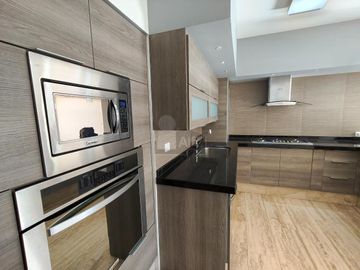 Departamento En Venta / Renta de 3 Recámaras en Colonia Jardín, San Luis Potosí