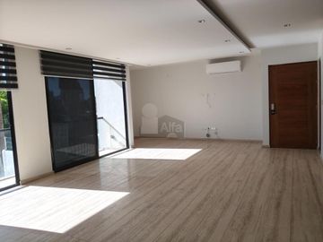 Departamento En Venta / Renta de 3 Recámaras en Colonia Jardín, San Luis Potosí