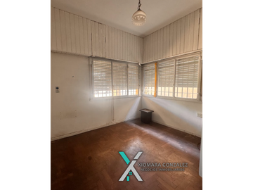 CASA EN VENTA – LUZ, ESPACIO Y EXCELENTE UBICACIÓN