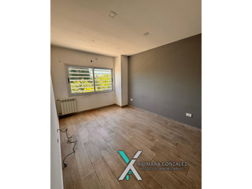 SE VENDE DUPLEX EN BARRIO SARMIENTO