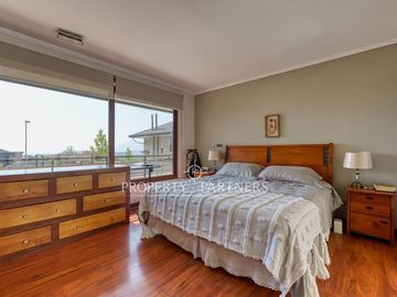 Linda casa en condominio en barrio seguro, San Carlos de Apoquindo