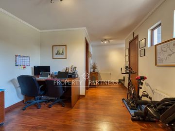 Linda casa en condominio en barrio seguro, San Carlos de Apoquindo
