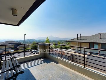 Linda casa en condominio en barrio seguro, San Carlos de Apoquindo