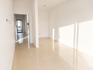 Casa nueva, A UNOS METROS DE LA PLAYA