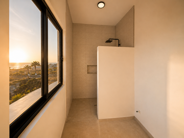 Casa nueva, A UNOS METROS DE LA PLAYA