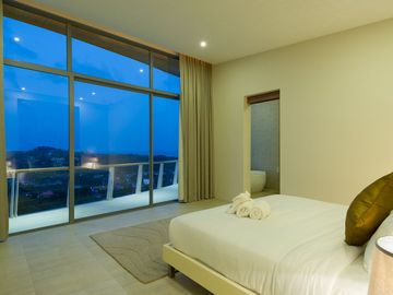 4 bedrooms