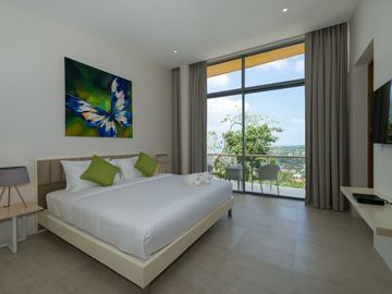 4 bedrooms