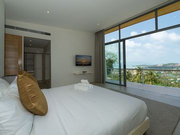 4 bedrooms