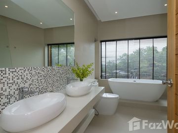 3 Bedrooms with Beautiful Seaview at The Ridge