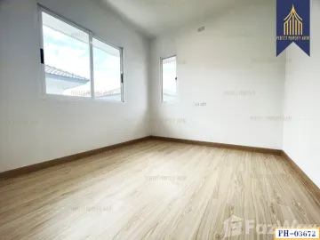 4 Bedroom House for sale in Sam Khok, Pathum Thani