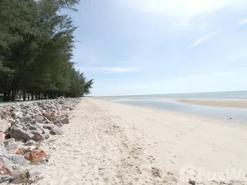 2 Bedroom Condo for sale at Baan Thew Lom