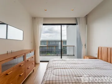 Luxury 2 bed 2 bath Condo for Sale & Rent