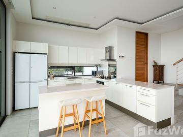 Luxury 3-Storey Villa with Stunning Sea Views in Plai Laem