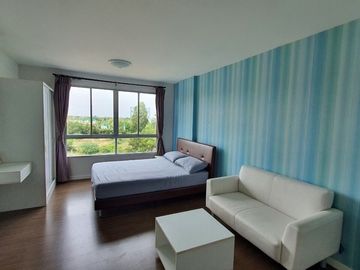 1 Bedroom Condo for sale at Baan Thew Lom