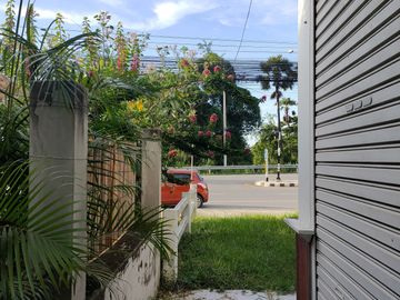4 Bedroom Townhouse for sale in Ban Mo, Phetchaburi