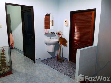 4 Bedroom House for sale in Sateng, Yala