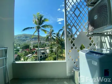 Palm View Studio Only 5 Minutes from the Beach