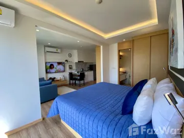 Palm View Studio Only 5 Minutes from the Beach