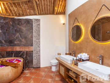 6 Bedroom Villa for sale in Susut, Bali